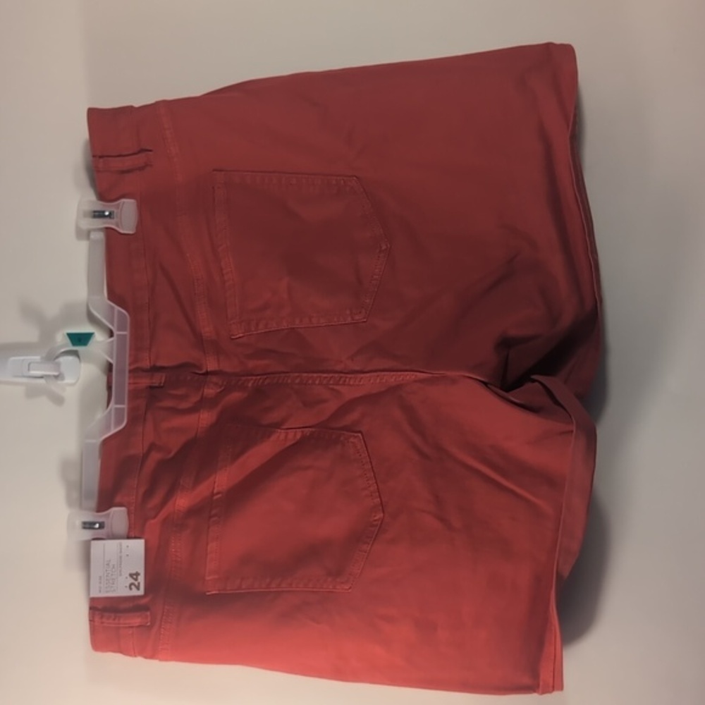 NWT Lane Bryant Girlfriend Shorts Red Plus Size 24 | Stretch Mid-Rise Denim - Picture 12 of 14
